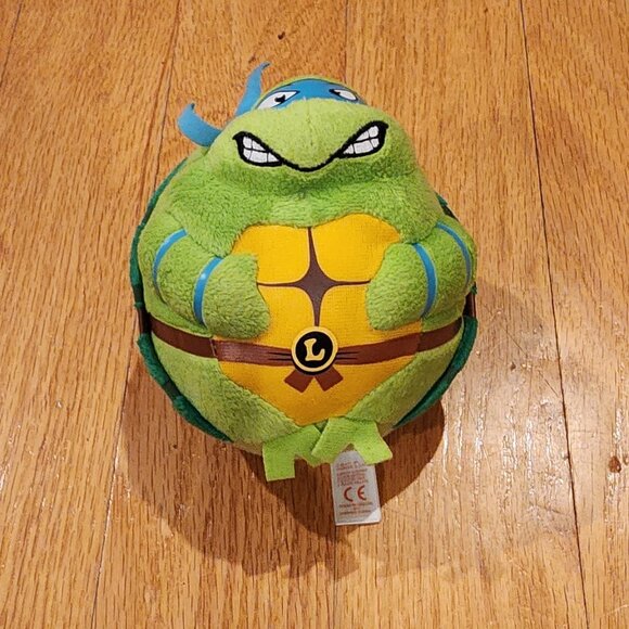 Ty Teenage Mutant Ninja Turtles "Leonardo" Round Plush Toy - Picture 3 of 9